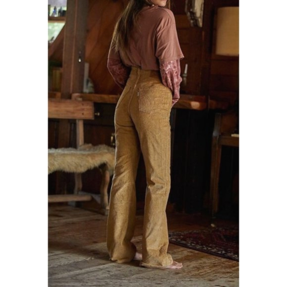 Levi's Premium Ribcage Corduroy Bootcut Jeans NWT - Picture 4 of 14